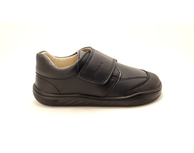 Zapato colegial respetuoso Piruflex para niño en color negro o azul marino