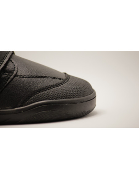 Zapato colegial respetuoso Piruflex para niño en color negro o azul marino