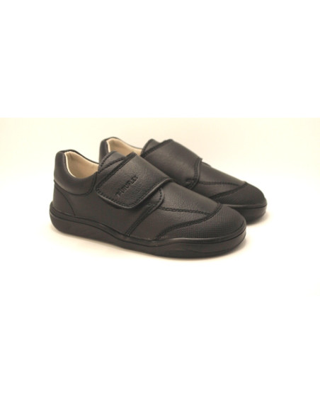 Zapato colegial respetuoso Piruflex para niño en color negro o azul marino