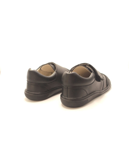 Zapato colegial respetuoso Piruflex para niño en color negro o azul marino