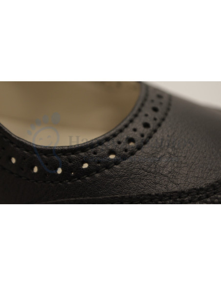 Zapato colegial respetuoso Piruflex para niña en color negro o azul marino con calado