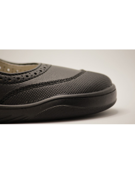 Zapato colegial respetuoso Piruflex para niña en color negro o azul marino con calado