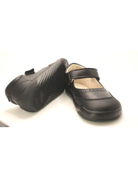 Zapato colegial respetuoso Piruflex para niña en color negro o azul marino con calado
