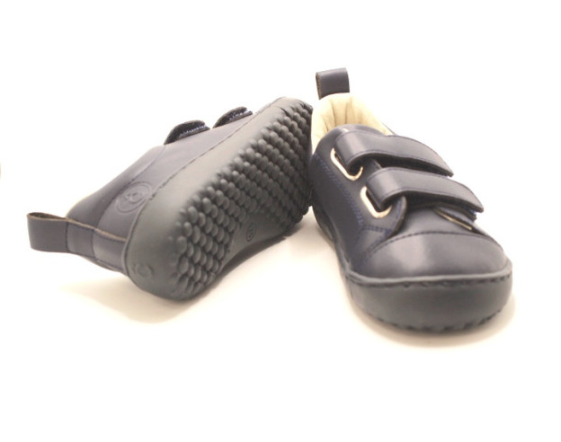 Zapato colegial respetuoso Coqueflex para niño en color negro o azul marino