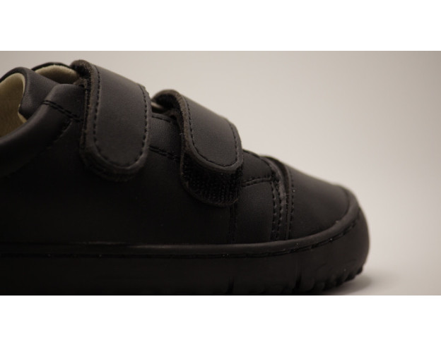 Zapato colegial respetuoso Coqueflex para niño en color negro o azul marino