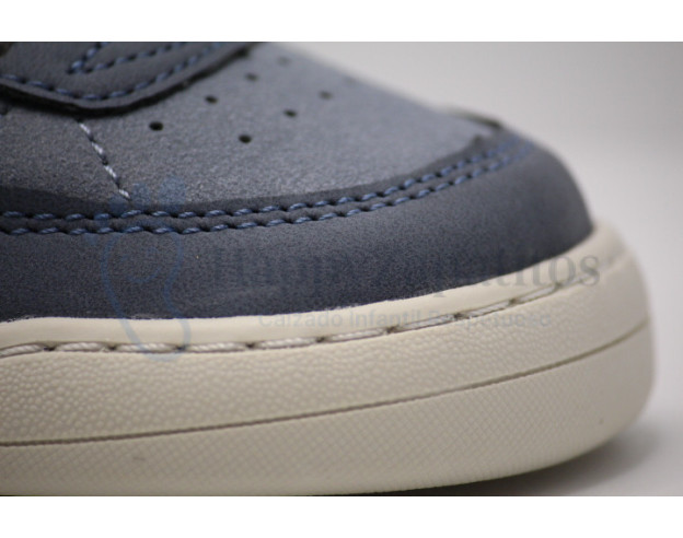 Zapatilla deportiva urban free