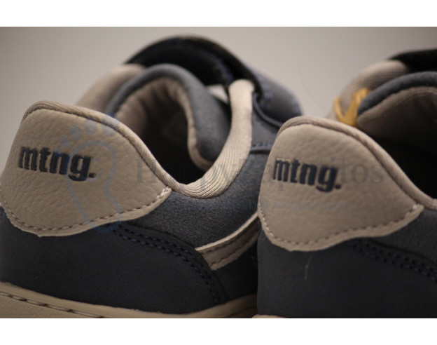 Zapatilla deportiva urban free